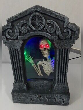 Animatronic Waving Skeleton Tombstone